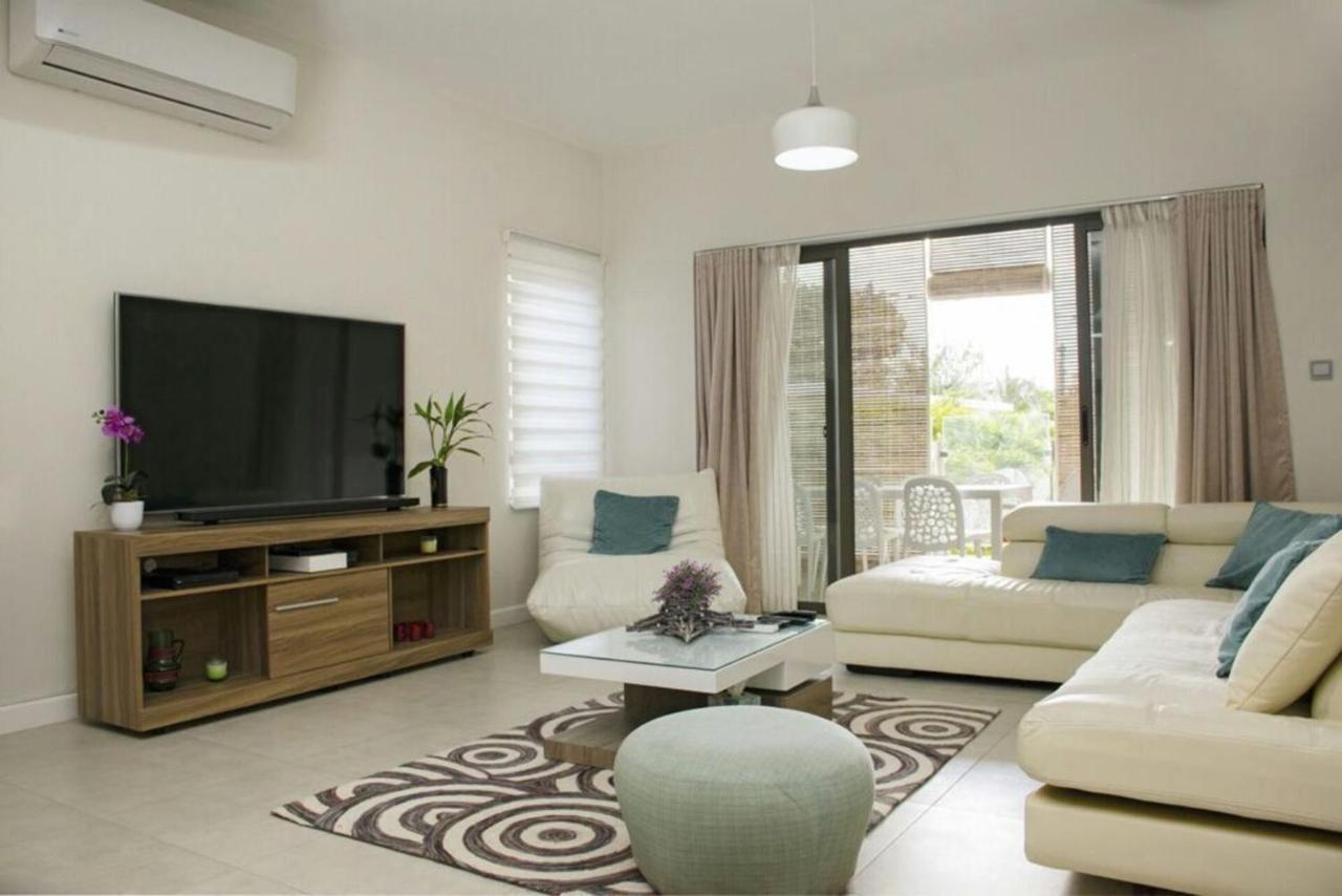 Luxury Modern 2-Bed Apartment Pereybere Grand Baie Exteriör bild