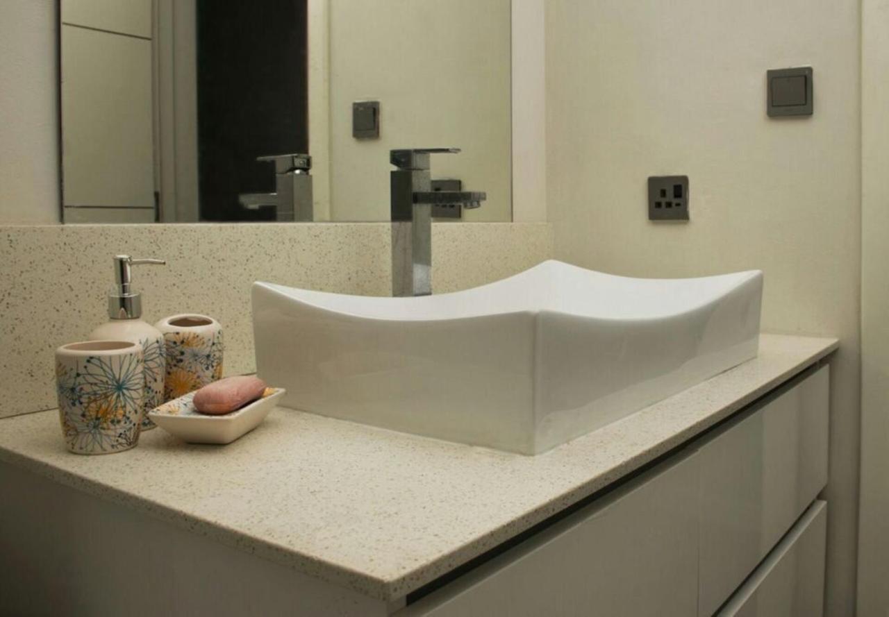 Luxury Modern 2-Bed Apartment Pereybere Grand Baie Exteriör bild